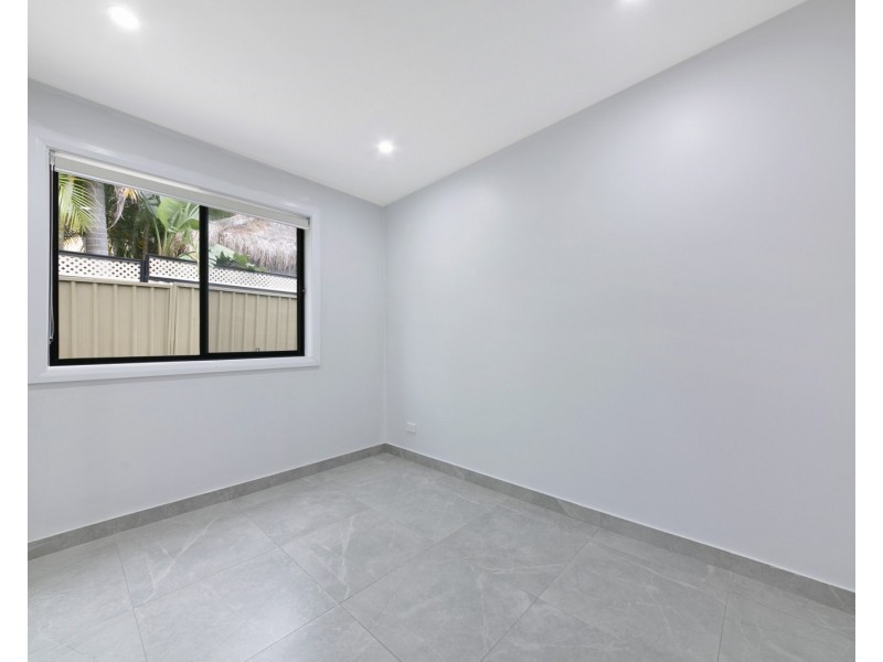 17A Nemesia St, Greystanes NSW 2145