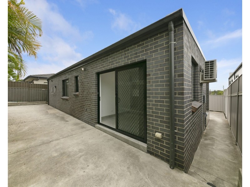 17A Nemesia St, Greystanes NSW 2145