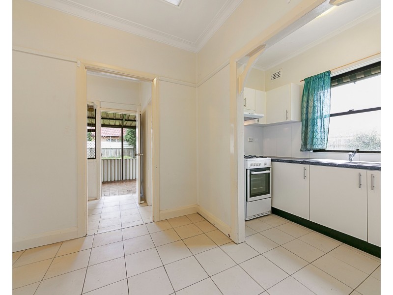 24 Windsor Rd, Merrylands NSW 2160