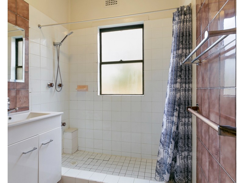 24 Windsor Rd, Merrylands NSW 2160