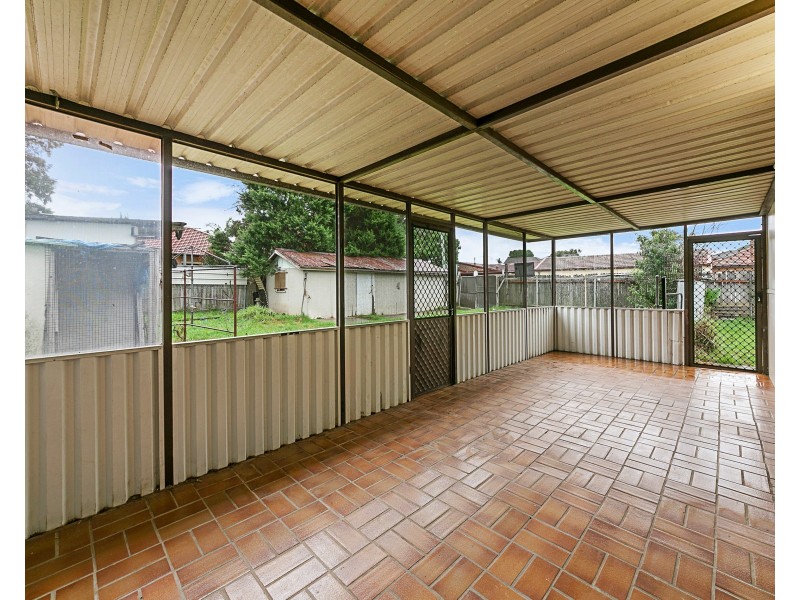 24 Windsor Rd, Merrylands NSW 2160