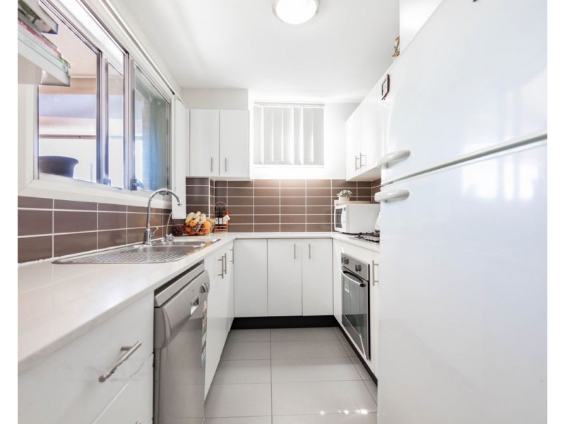 2/291-293 Woodville Road, Guildford NSW 2161