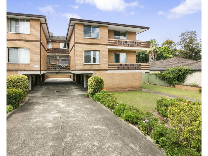 8/11 Birmingham St, Merrylands NSW 2160