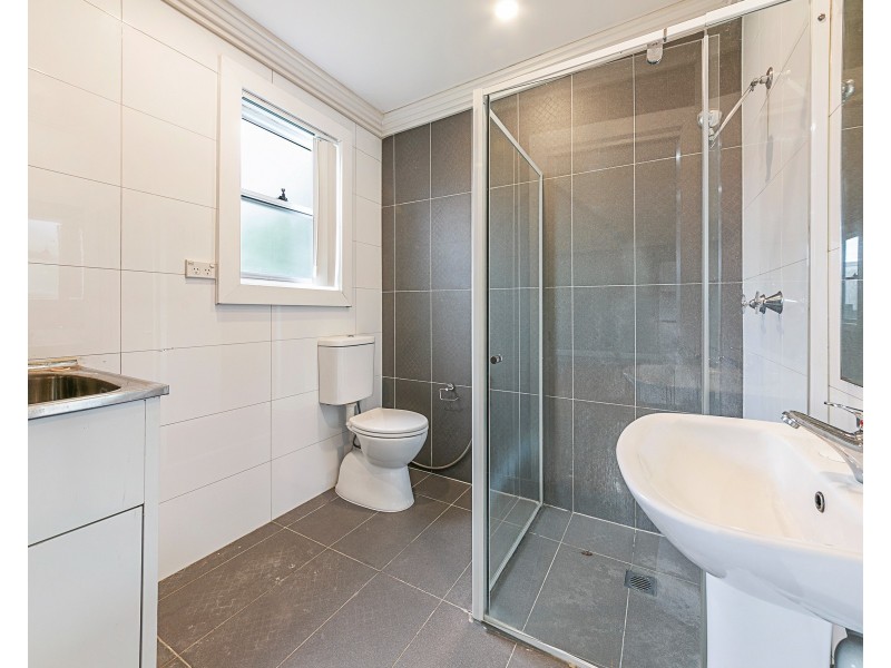 122A Fairfield Rd, Guildford NSW 2161