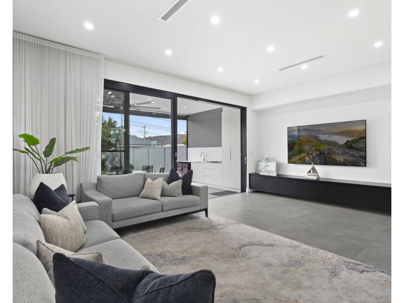 12a Lucas Street, Guildford NSW 2161