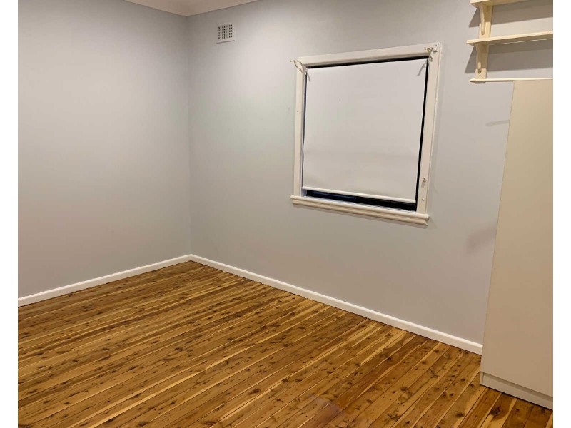 11 Mark St, Merrylands NSW 2160