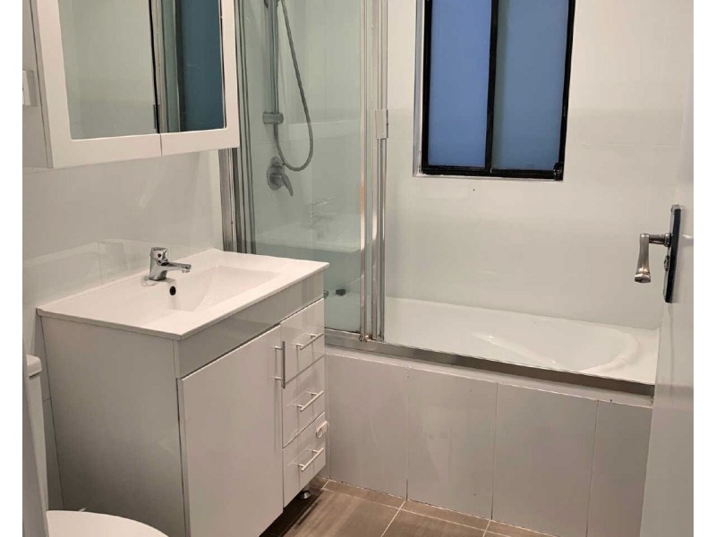 11 Mark St, Merrylands NSW 2160