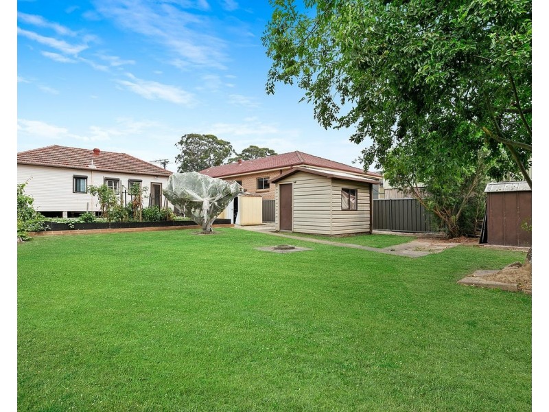 11 Mark St, Merrylands NSW 2160