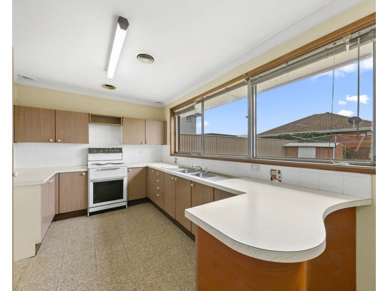 16 Yoogali Street, Merrylands NSW 2160