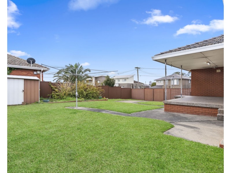 16 Yoogali Street, Merrylands NSW 2160