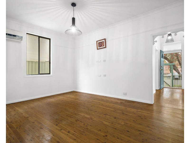 82 Farnell Street, Merrylands NSW 2160