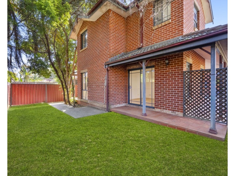 3 Murdock Lane, Guildford NSW 2161