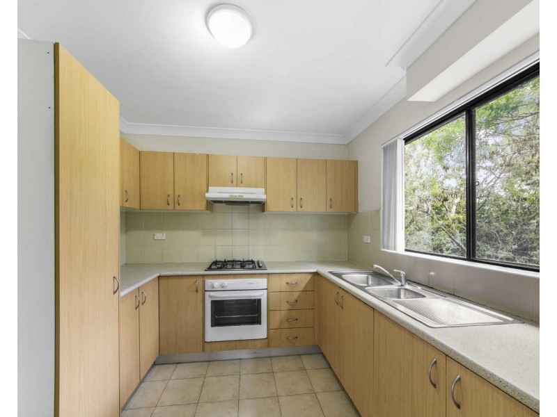9/13 Oxford St, Merrylands NSW 2160