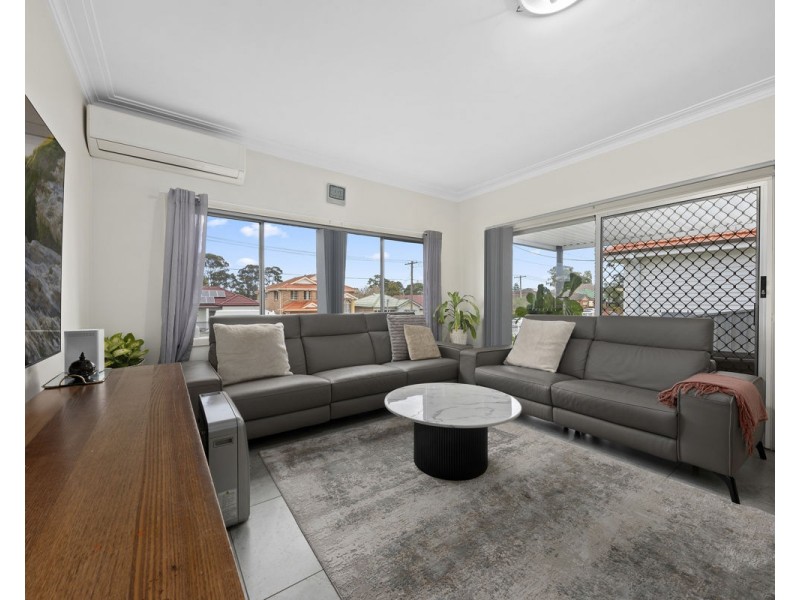 1 Fairview Street, Guildford NSW 2161