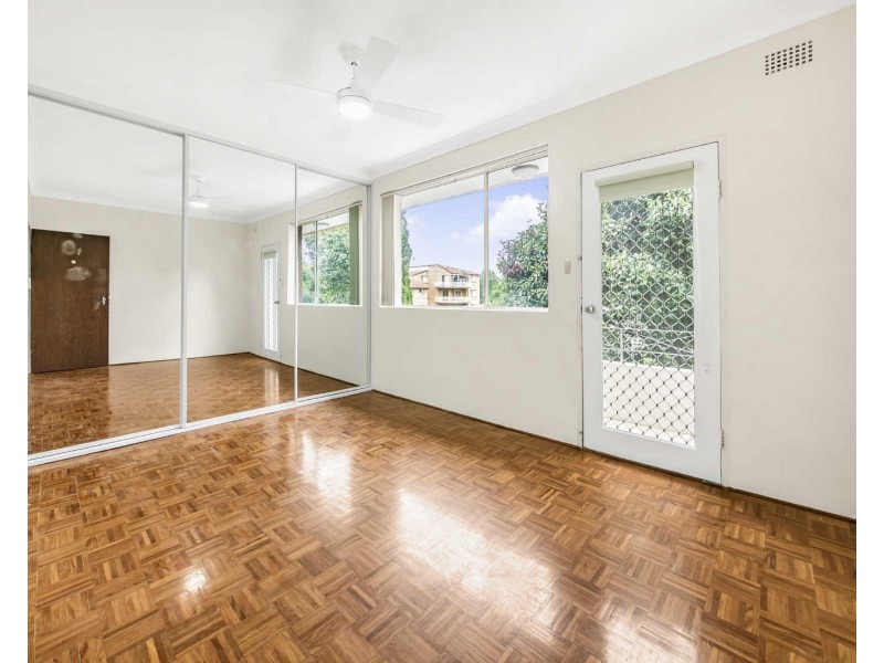 04/5 Birmingham St, Merrylands NSW 2160