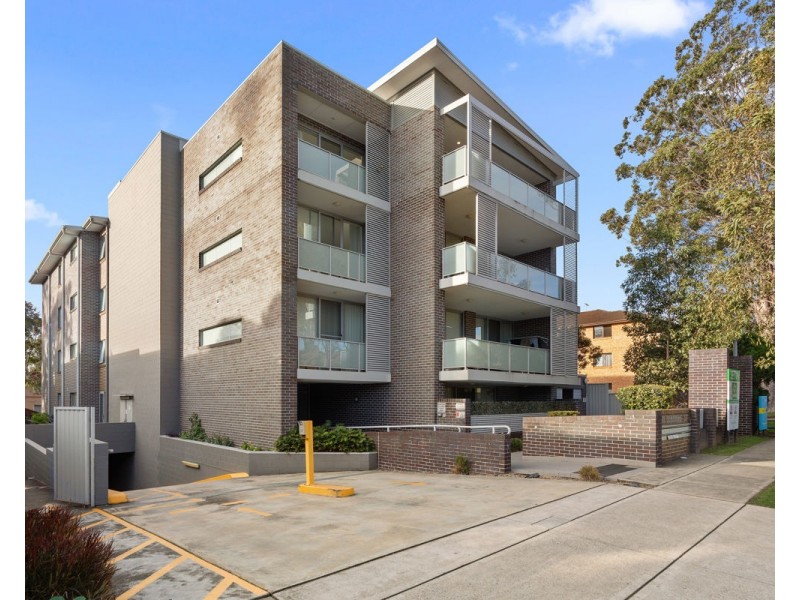 4/271 Dunmore Street, Pendle Hill NSW 2145