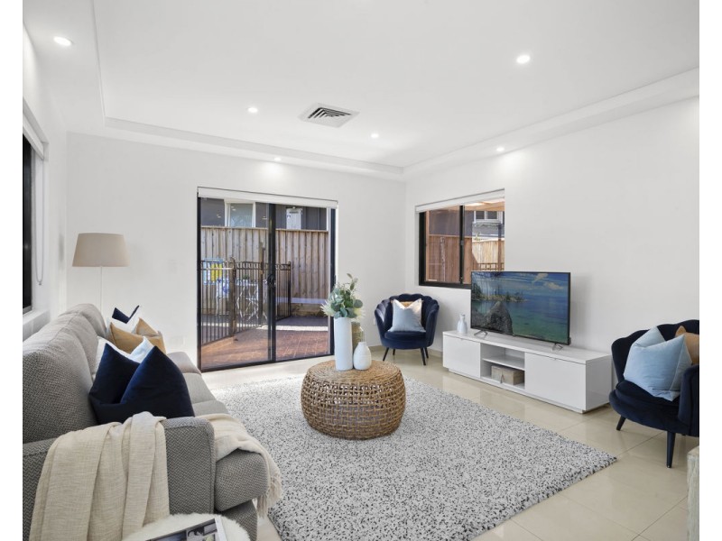 16 Royal Place, Greystanes NSW 2145