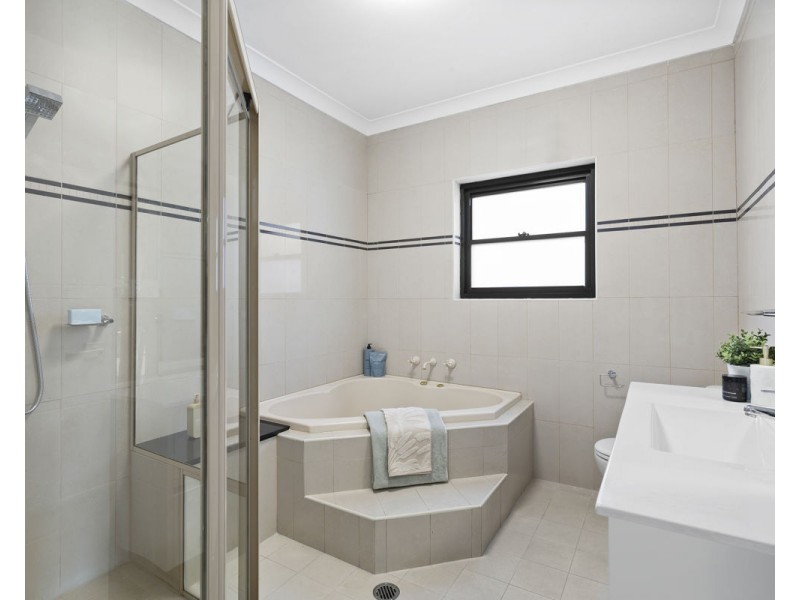 16 Royal Place, Greystanes NSW 2145