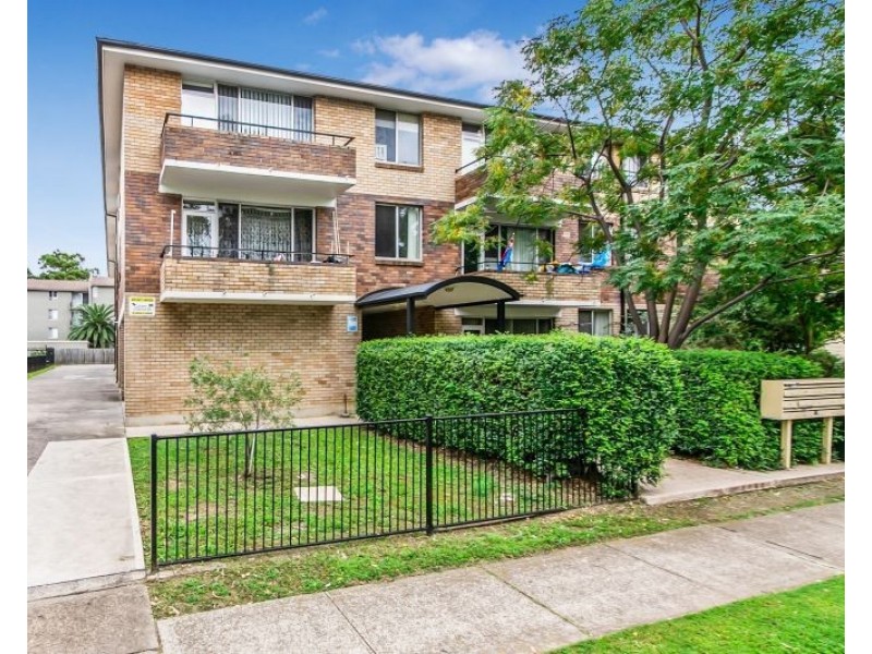 10/21 Cambridge St, Merrylands NSW 2160