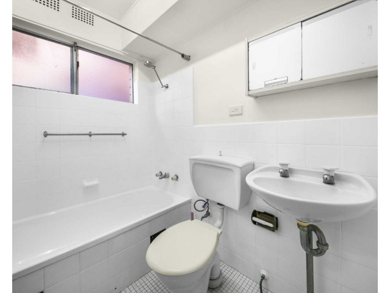 11/22 Newman St, Merrylands NSW 2160