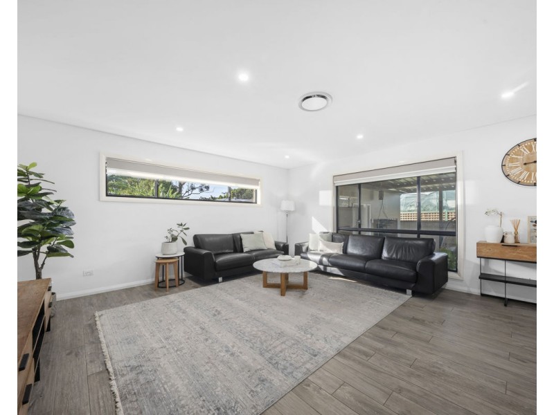 8 & 8a Bury Road, Guildford NSW 2161