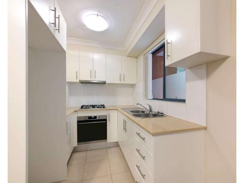 2/38 Memorial Av, Merrylands NSW 2160