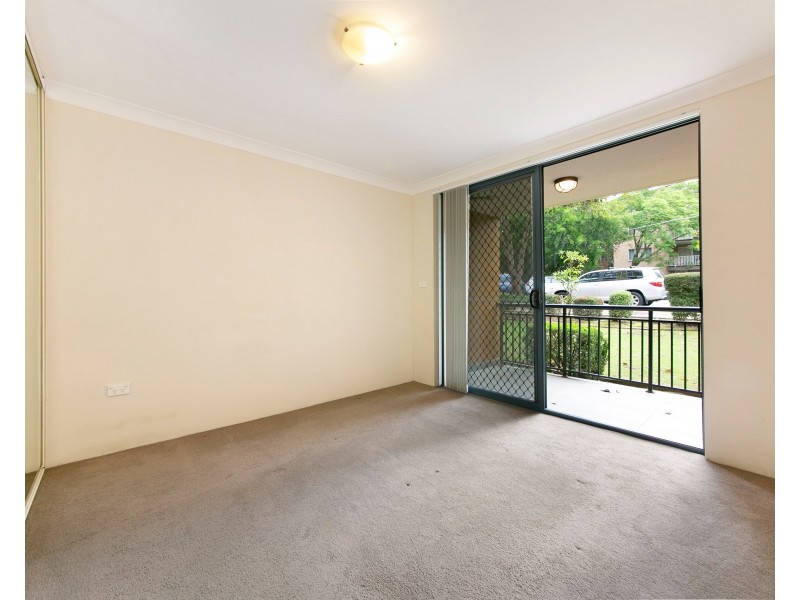 2/38 Memorial Av, Merrylands NSW 2160
