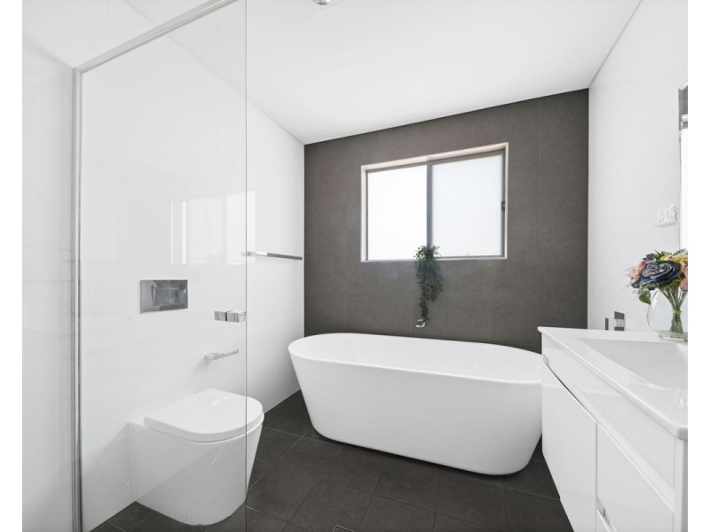 34b James Street, Guildford NSW 2161