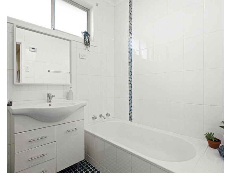 18 Lowana Avenue, Merrylands NSW 2160