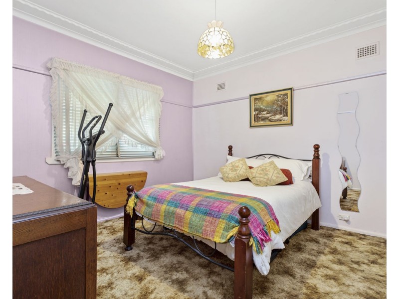 16 Arcadia Street, Merrylands NSW 2160