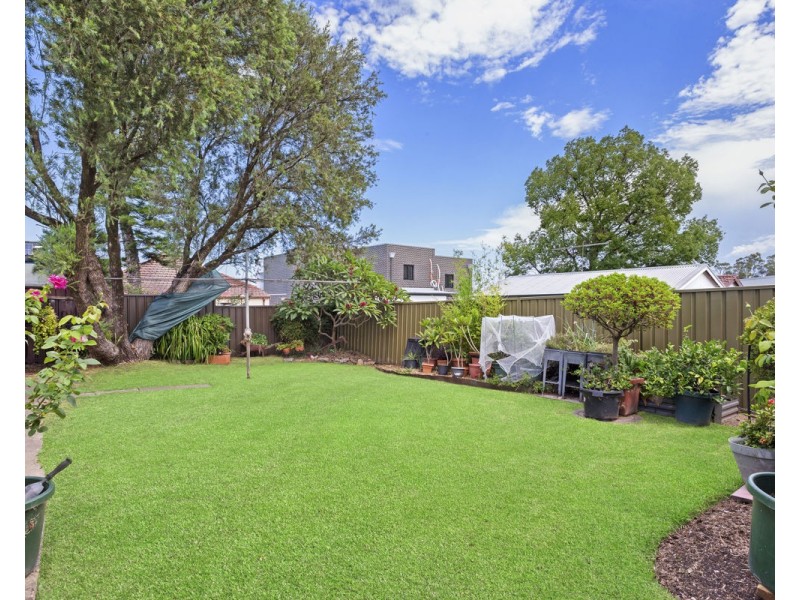 16 Arcadia Street, Merrylands NSW 2160