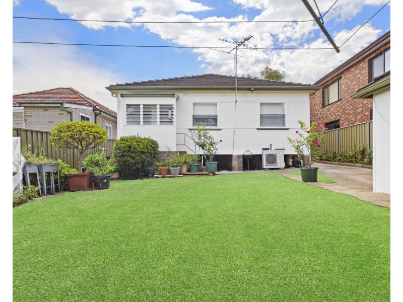 16 Arcadia Street, Merrylands NSW 2160