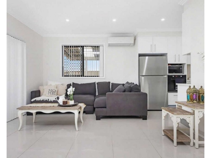 37a Lavinia St, South Granville NSW 2142