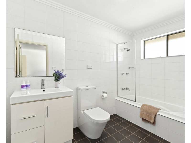 24/100 Kenyons Road, Merrylands NSW 2160