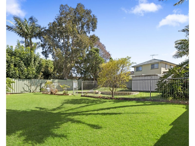 11 Azalea Street, Greystanes NSW 2145