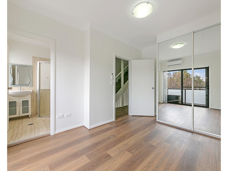 2/35 Kimberley St, Merrylands NSW 2160