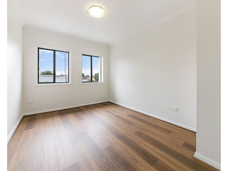 2/35 Kimberley St, Merrylands NSW 2160