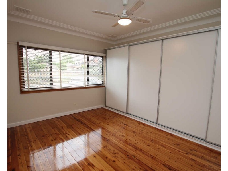 98 Military Rd, Guildford NSW 2161