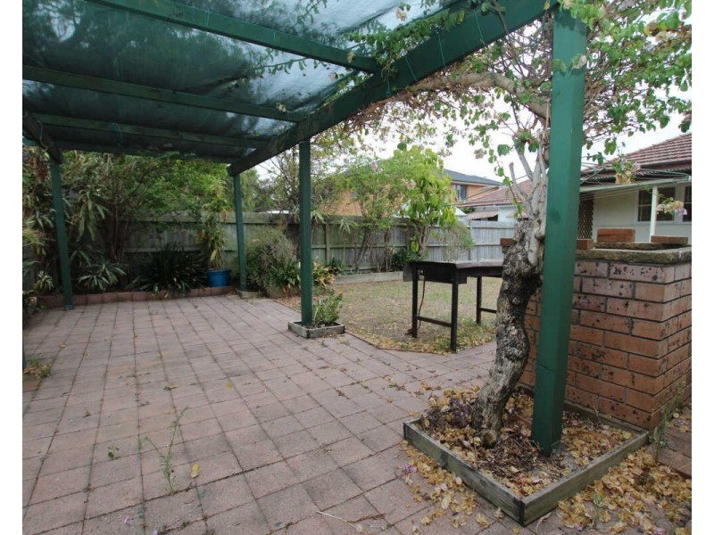 98 Military Rd, Guildford NSW 2161