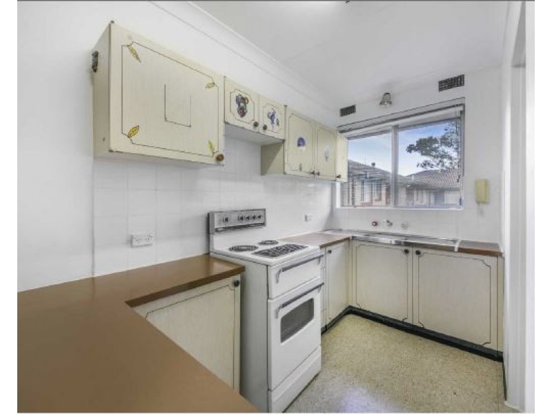 6/41-43 Calliope St, Guildford NSW 2161