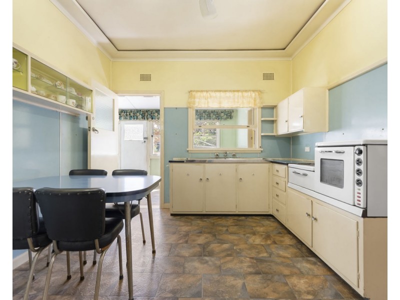 31 Calliope Street, Guildford NSW 2161