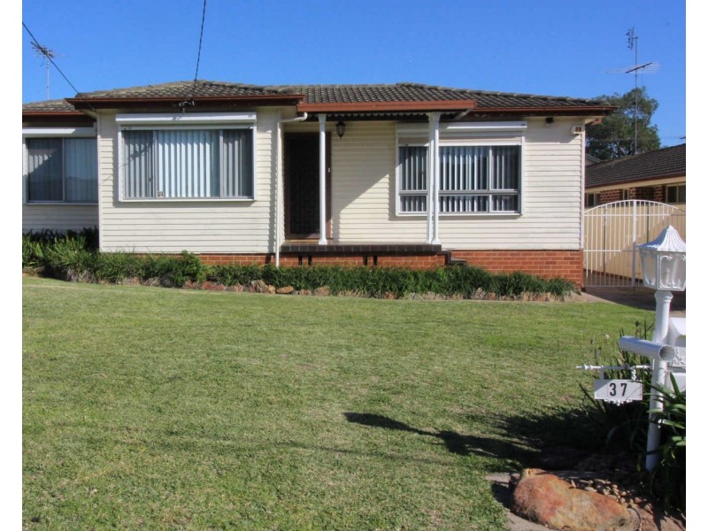 37 Runyon Av, Greystanes NSW 2145