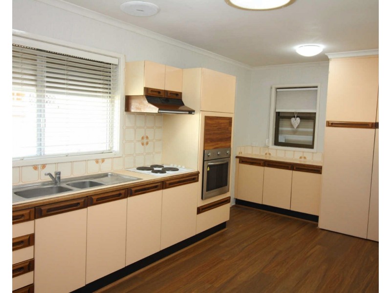 37 Runyon Av, Greystanes NSW 2145