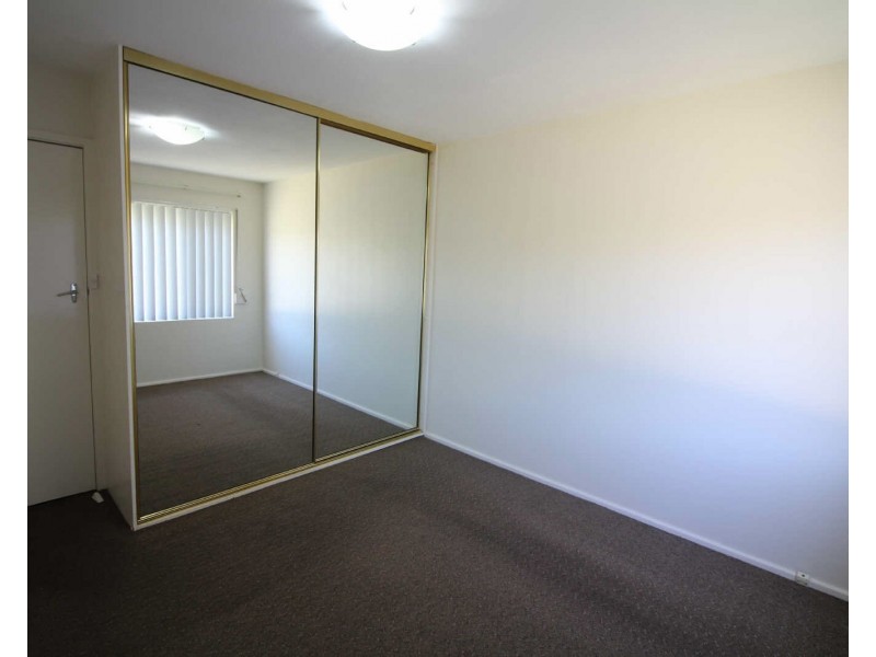 37 Runyon Av, Greystanes NSW 2145