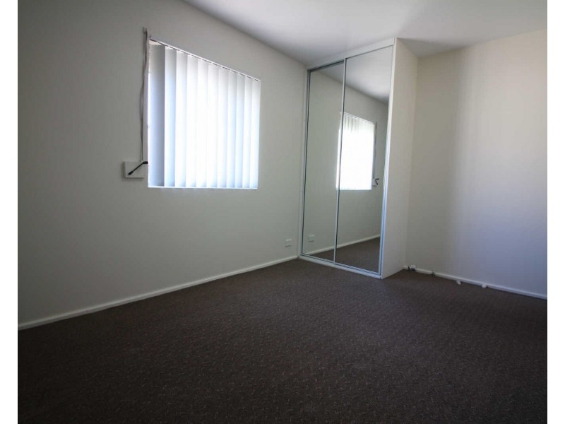 37 Runyon Av, Greystanes NSW 2145