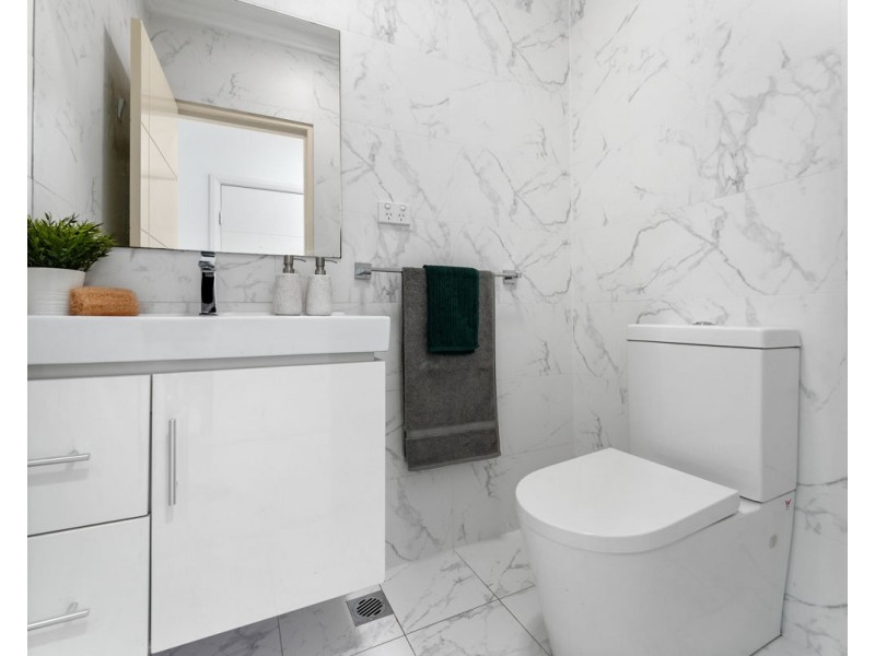 5 Adrian Place, Greystanes NSW 2145