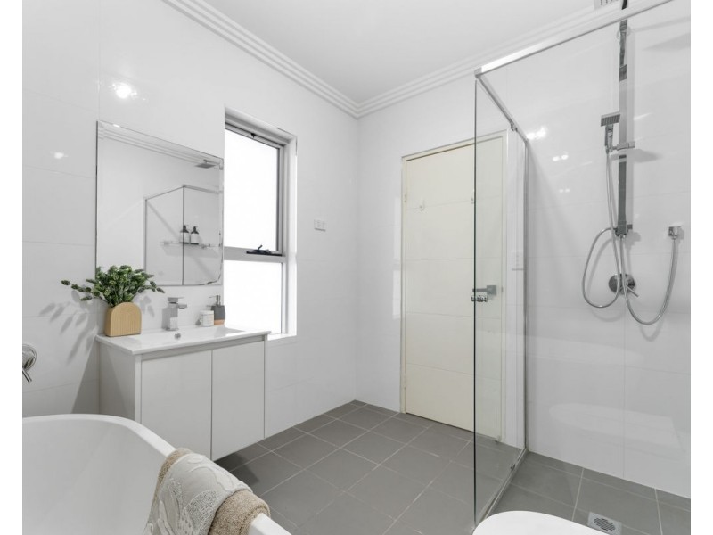 5 Adrian Place, Greystanes NSW 2145