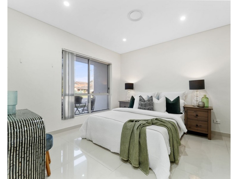 5 Adrian Place, Greystanes NSW 2145