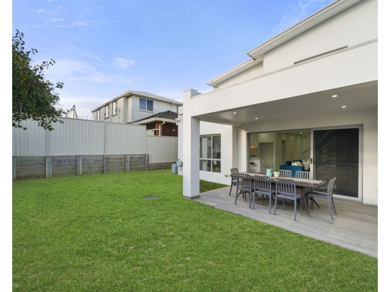 5 Adrian Place, Greystanes NSW 2145