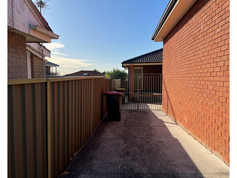 86A Dawn St, Greystanes NSW 2145